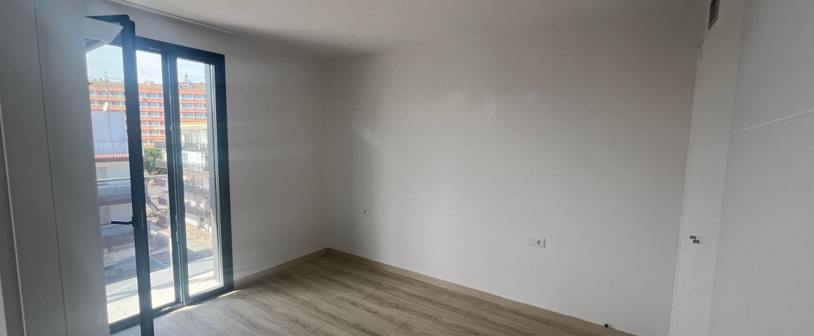 22 avenida de la playa, ROSES, 17480, 2 Habitaciones Habitaciones, ,2 BathroomsBathrooms,Piso,En venta,avenida de la playa,4,1014