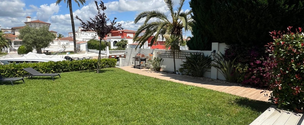 4 Habitaciones Habitaciones, ,4 BathroomsBathrooms,Villa,En venta,1053