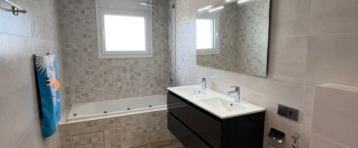 4 Habitaciones Habitaciones, ,4 BathroomsBathrooms,Villa,En venta,1053